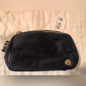 Lululemon Black and Gold Crossbody